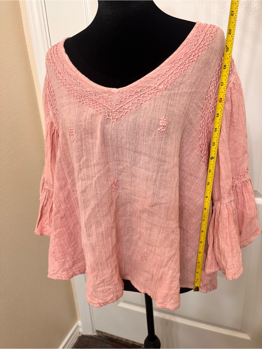 Rachel Zoe Boho Pink Embroidered Flared Sleeves Linen Top Sz XL - Picture 5 of 9